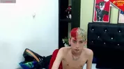 Twink camboy en show solo très explicite