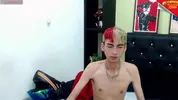 Twink camboy en show solo très explicite