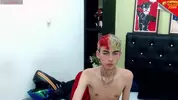 Twink camboy en show solo très explicite