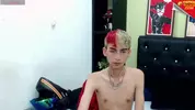 Twink camboy en show solo très explicite