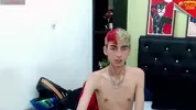 Twink camboy en show solo très explicite