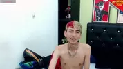 Twink camboy en show solo très explicite