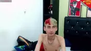 Twink camboy en show solo très explicite