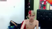 Twink camboy en show solo très explicite