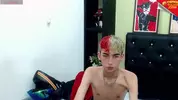 Twink camboy en show solo très explicite