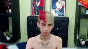 Twink camboy en show solo très explicite