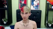 Twink camboy en show solo très explicite