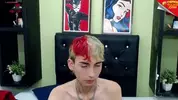 Twink camboy en show solo très explicite