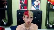 Twink camboy en show solo très explicite