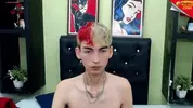 Twink camboy en show solo très explicite