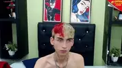 Twink camboy en show solo très explicite