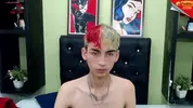 Twink camboy en show solo très explicite