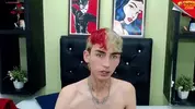 Twink camboy en show solo très explicite