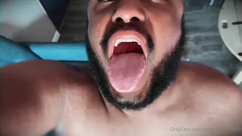 giantsolecrusher 3 – feticcio piedi gay