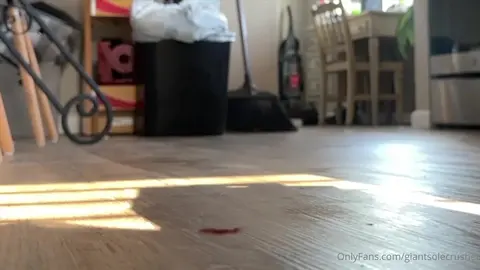 giantsolecrusher 3 – pieds gays