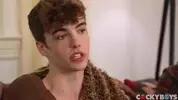 Jovencito fallado por 2 arabes