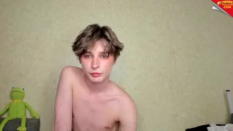 Show solo em cam de um novinho sexy