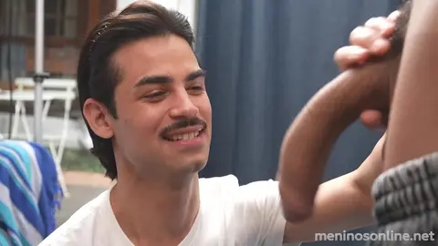 Peuops Ramos & Kallel – Bareback (Enfrentando 26 cm)