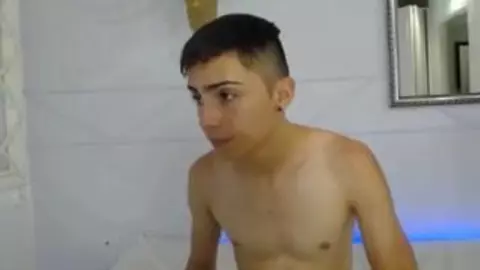 Coppia di twinks latini live