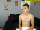 Twinks caldi sotto la doccia in cam