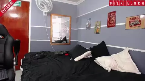 Couple twink latino très chaud en cam