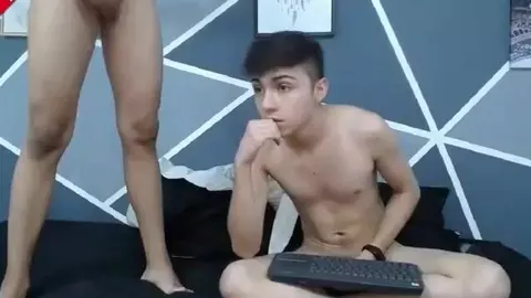 Casal de twinks latinos safados na cam