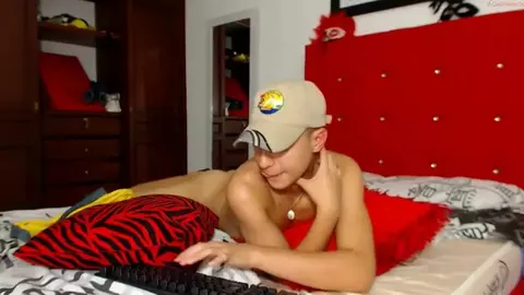 Twinks Quentes em Show Privado