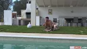 Johnny Viper, Luke Twentyfive - Si tu veux la maison, montre à ton beau-père à quel point tu es un homme