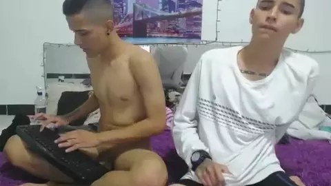 Twinks latinos después de la fiesta – partylatingro