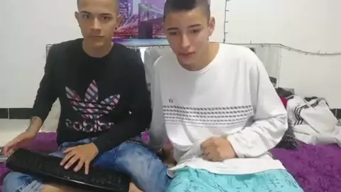 Latino-Twink-Kumpels nach der Party – partylatingro