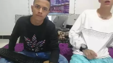 Amici twink latini dopo la festa – partylatingro