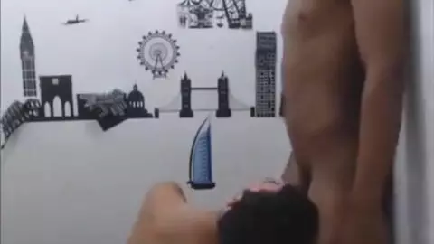 Pareja de twinks bien caliente en la webcam - twohotboysx