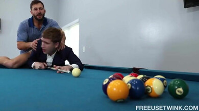 Daddy Nicholas Ryder démonte le twunk Flynn Fenix