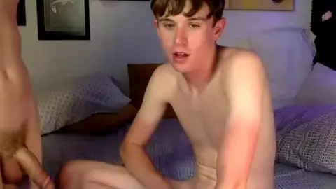 Casal de namorados twinks bem quentes - evanpt18 2