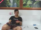 Casal de twinks camboys em show pornô