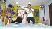 Show de orgia de twinks latinos camboys bem quentes