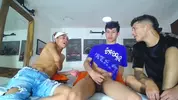Orgía caliente de camboys twinks latinos