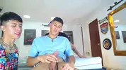 Show porno de grupo de twinks latinos muy calientes