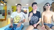 Porno-Gruppenorgie mit latino Camboys 2