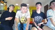 Porno-Gruppenorgie mit latino Camboys 2