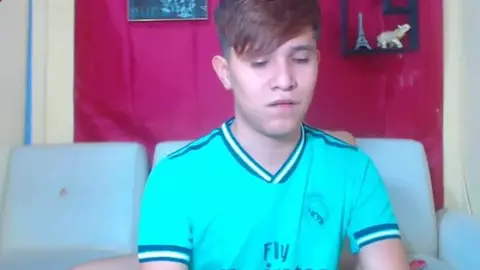 Heiße Cam-Show mit Twink-Paar und Camboys