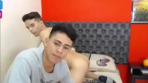 couple de minets latinos camboys en baise hot