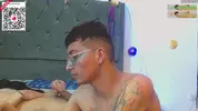 Couple porno de minets latinos bien chauds en cam