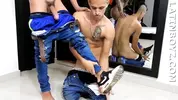 Sexy lateinamerikanisches Twink-Paar, Brayan fickt hart