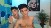Show porno sexy con pareja latina de camboys