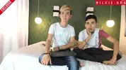 Casal de twinks quentes na cam