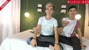 Casal de twinks quentes na cam