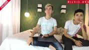 Casal de twinks quentes na cam
