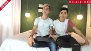 Casal de twinks quentes na cam