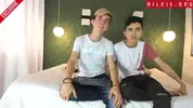 Casal de twinks quentes na cam